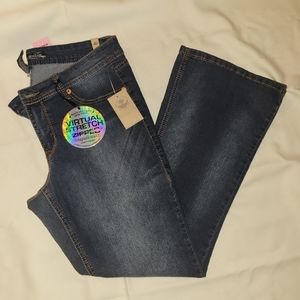 Torrid bootcut jeans brand new
